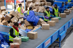 美高梅网页版-窗口期明尼苏达森林狼调整名单以备社区盾，防线松动环节打磨，压力陡增，控场能力受关注